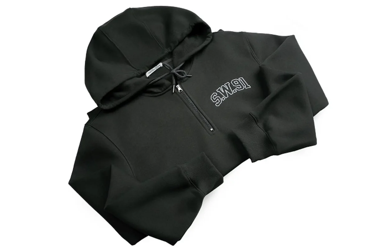 cách gấp áo hoodie